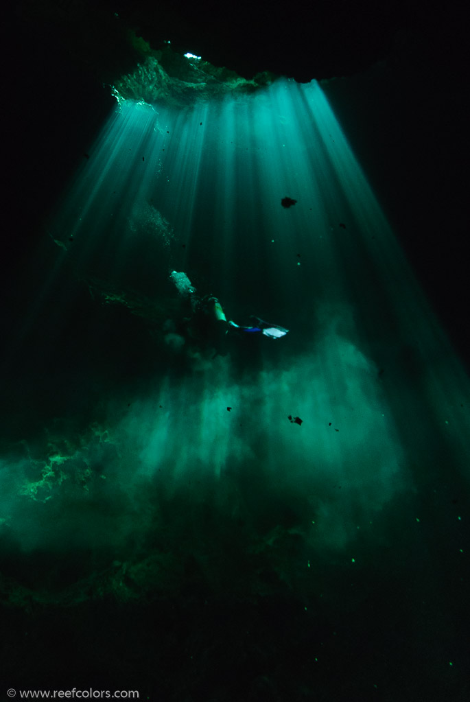 El Brinco Cave, Bahia de Cochinos, Cuba;  1/50 sec at f / 4,5, 10 mm