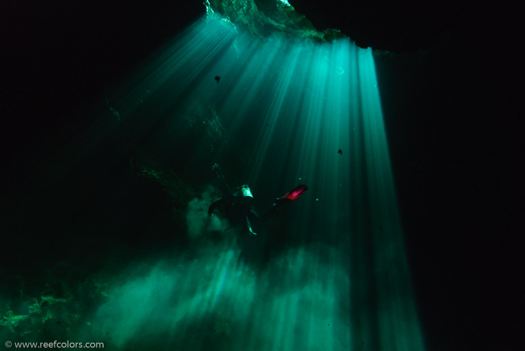 El Brinco Cave, Bahia de Cochinos, Cuba;  1/50 sec at f / 4,5, 10 mm